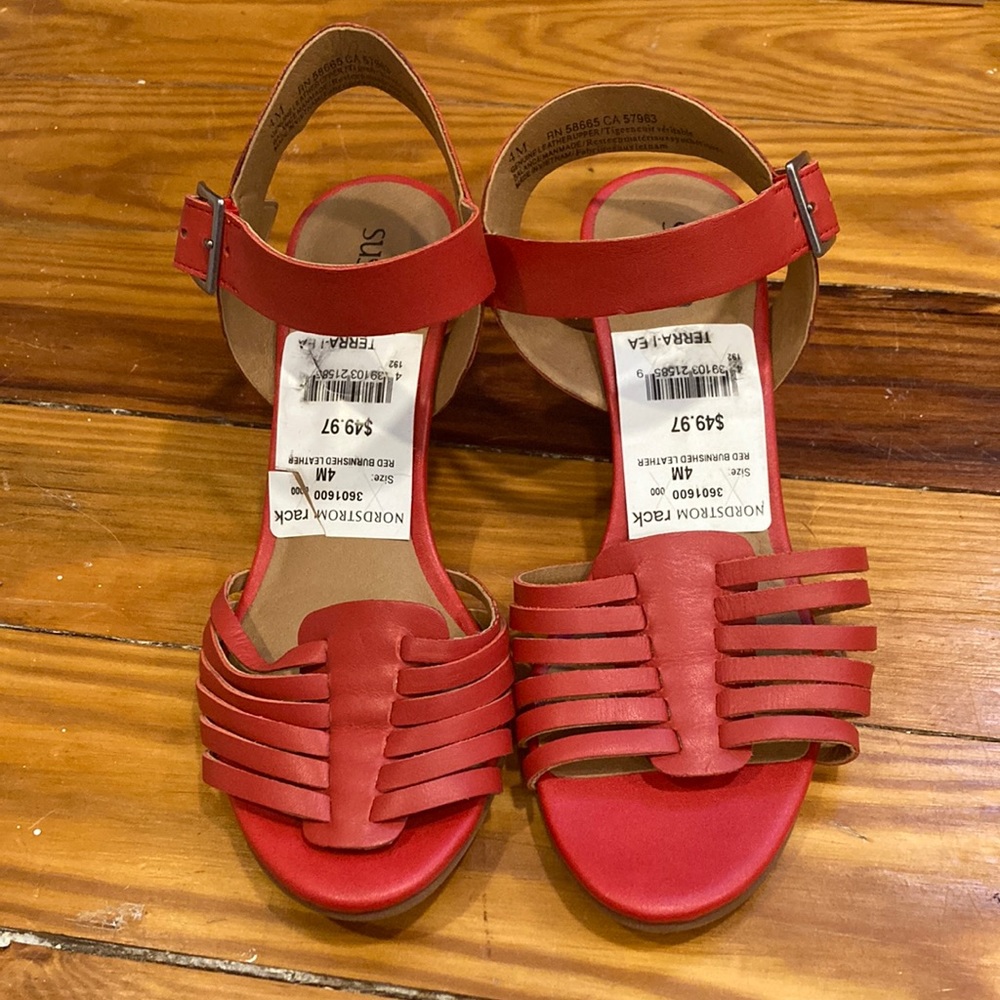 Susina red burnished leather sandal (please note size 4, NOT size 5)